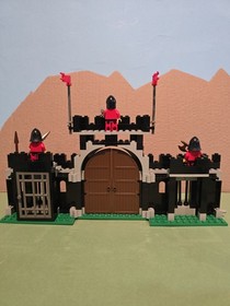 Lego Castle 6059 Knight's Stronghold 100% Complete w/ Instructions