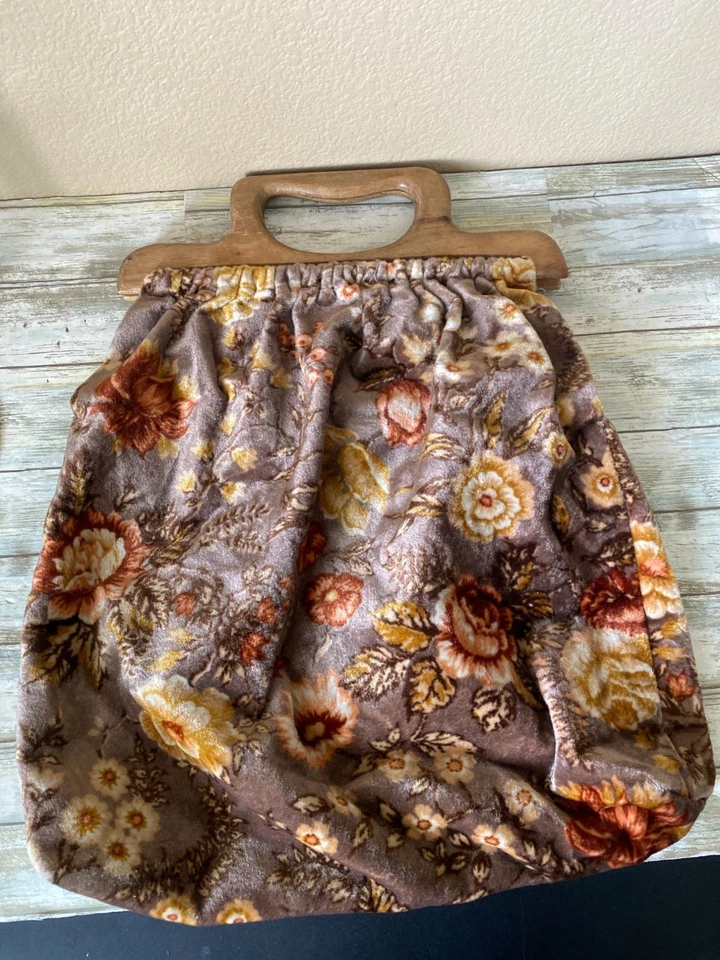 Bolso Alfombra Floral Boho Vintage Años 70 Retro Terciopelo Cartera 17" con Asas de Madera Foto 4 de 4