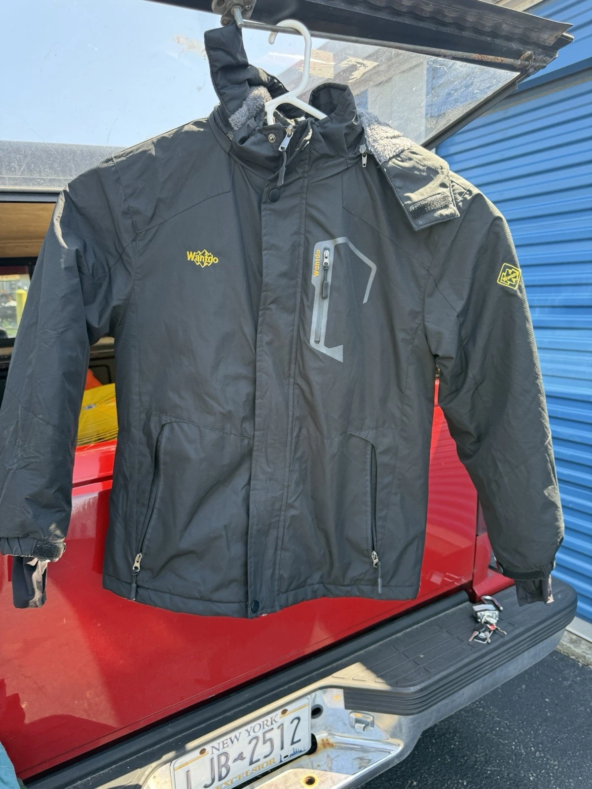 Wantdo Men's Med Windbreaker Jacket Coat with Removable Hood With FurWinter Coat