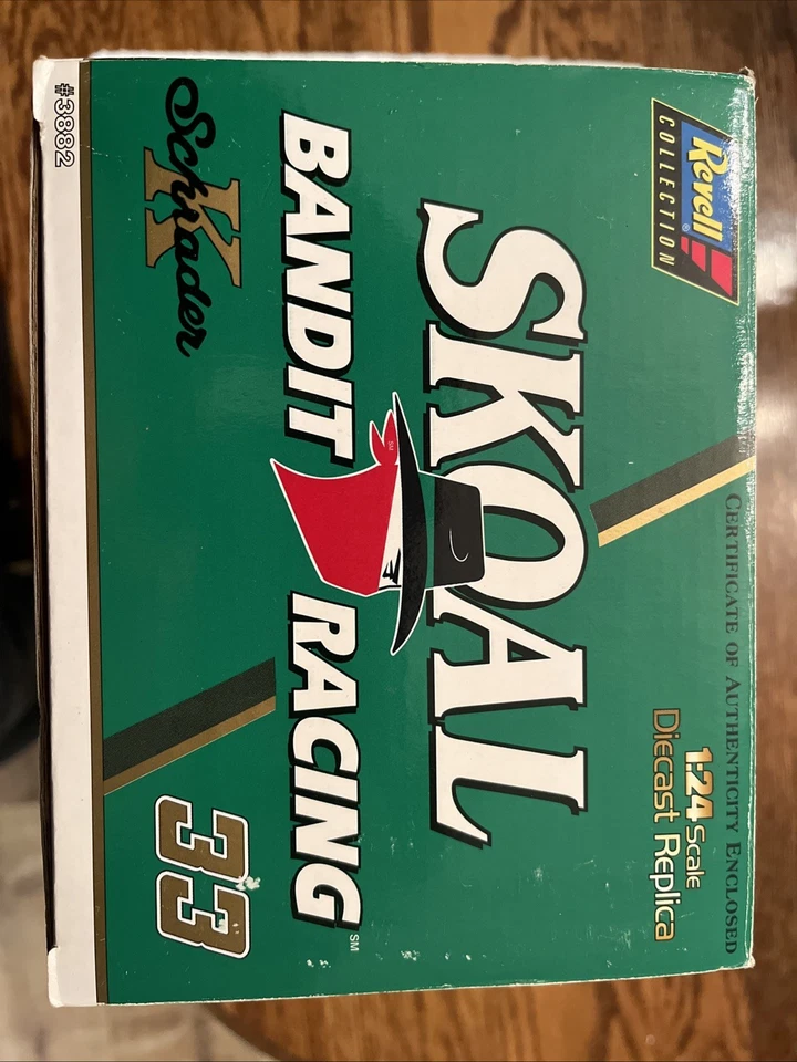 1997 Chevrolet Monte Carlo 1:24 Revell Skoal Bandit Ken Schrader NASCAR Diecast - Image 4 of 4