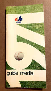 1971 MONTREAL EXPOS MLB BASEBALL GUIDE / MEDIA 3RD YEAR 4 1/2 X 9 1/2 114 PGS