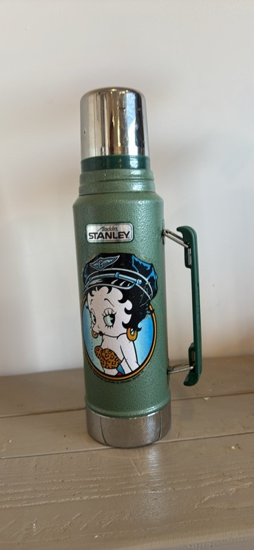 Vintage Aladdin Stanley thermos bottle in green hammertone finish - Betty Boop