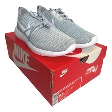 Nike Roshe Two Flyknit Wolf Gris/Blanco 9.5 con Caja
