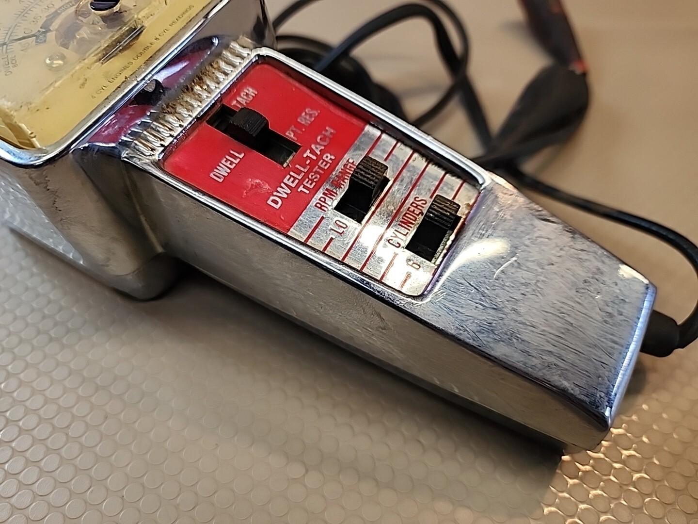 Clean VINTAGE KAL-EQUIP CO MODEL #R-11 DWELL-TACH TESTER 