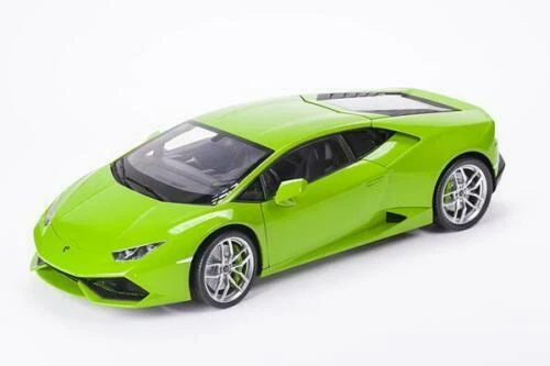 Articoli di modellismo statico scala 1:8 Lamborghini