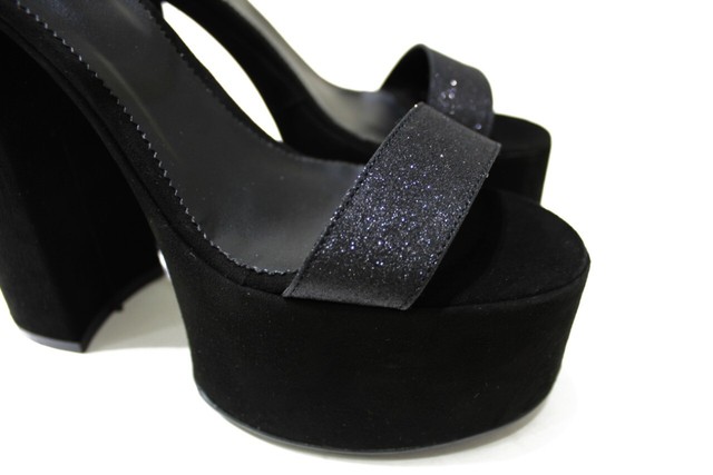 black summer sandals 2021