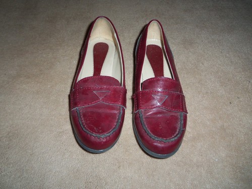 NATURALIZER RED PATENT LEATHER WOMENS LOAFER SHOES SIZE 4.5 M - Picture 2 of 5