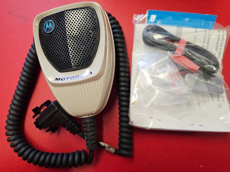 Motorola Spectra Microphone - Model HMN 1061 A - NEW