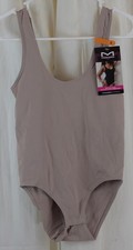 Maidenform Women's M Smoothing Seamless Bodysuit with Built-In Bra Taupe Size S