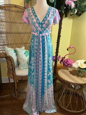 chinese dress ladies Lilly Pulitzer Hadly Smocked Cotton Maxi Amalfi Blue Leaf It Wild MD at  Amazon Women's Clothing store