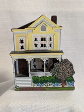 Shelias Collection Bohan Alphonse House 4"X5". Made In USA 2000