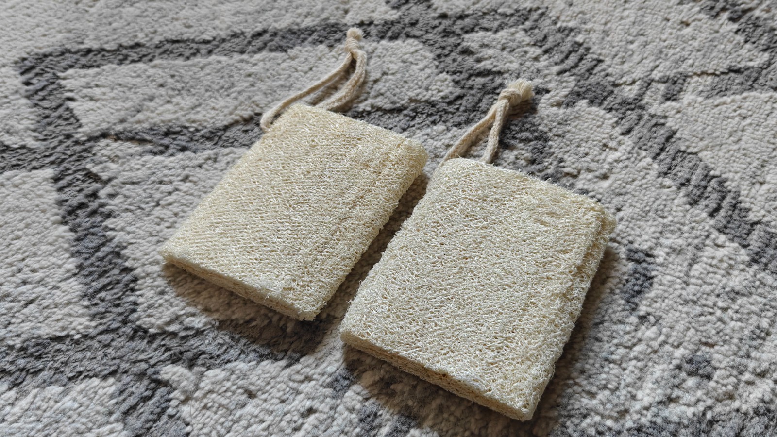 Natural Loofah, Bath/Shower Sponge, Exfoliator - 2 Piece, 4 in. - Brand New