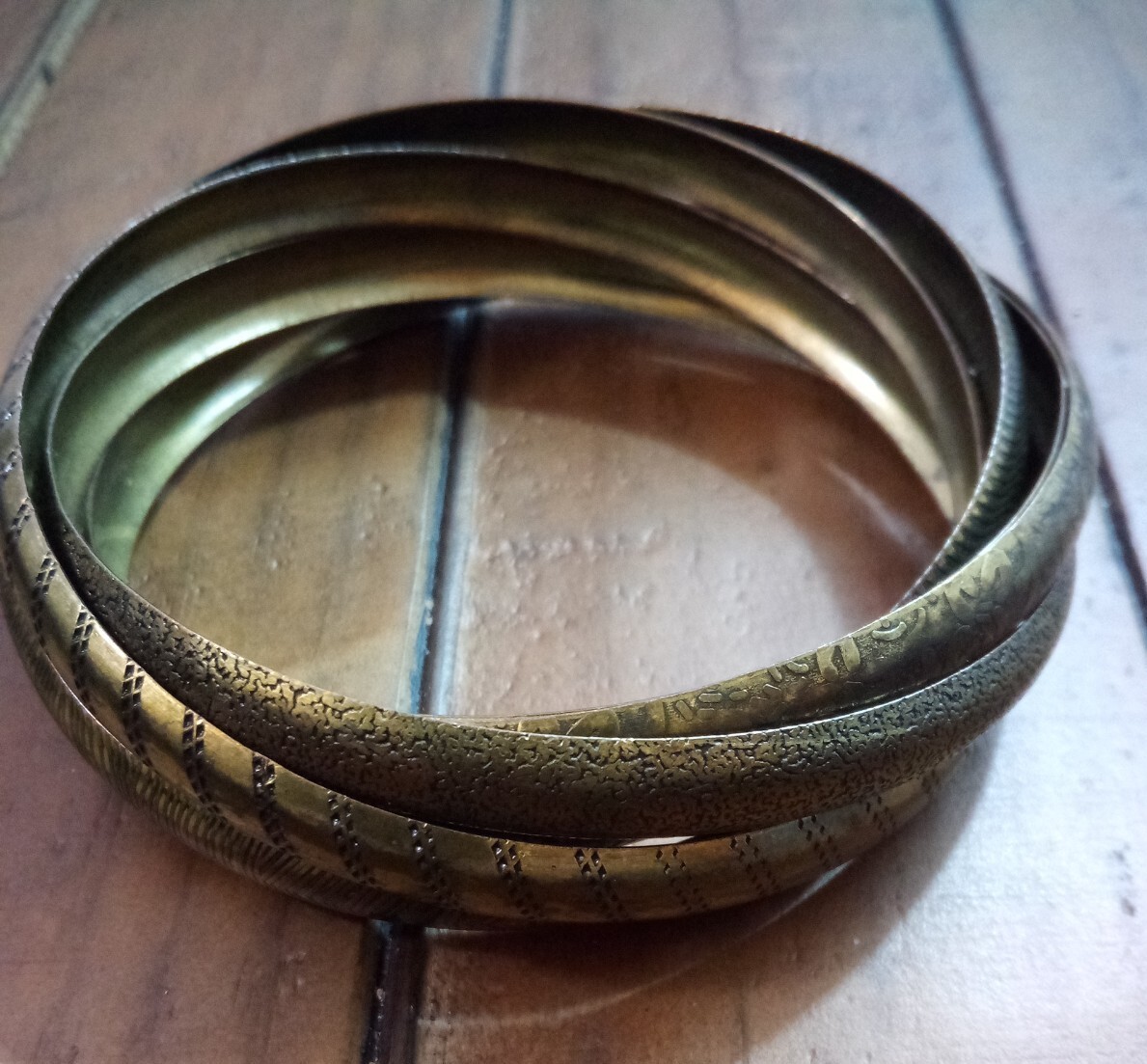 Interlocking Connected Textured Bangle Bracelets … - image 9