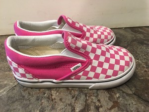 girls pink slip on vans