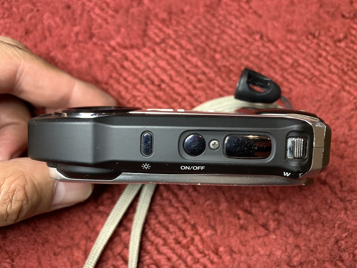 Fujifilm FinePix XP100 Waterproof Digital Camera Silver Tested NO