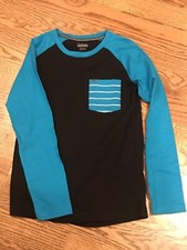NWOT Boy's Large Hurley Long Sleeve Shirt Black With Blue Sleeves Pocket