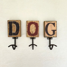 3 Rustic Style Wooden DOG Hooks Pet Leash Rack Wall Mount Multicolor Organizer