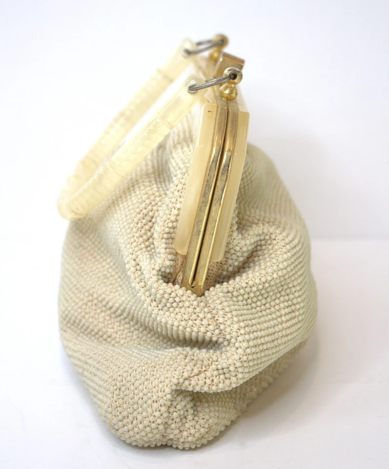 Bolso de mano vintage Laura Cream Lucite con textura dañado Foto 2 de 4