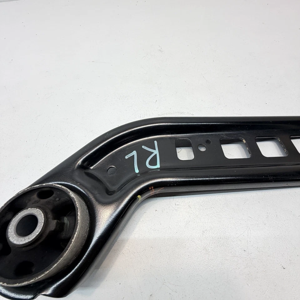 Chevrolet Malibu 2016-2025 tracción delantera trasera lado izquierdo brazo de arrastre control OEM Foto 3 de 4