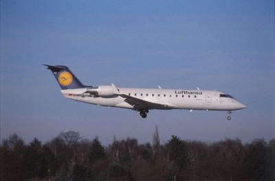Dia D-ACLE Bombardier CRJ-100LR Lufthansa Flugzeug 35mm ungerahmt O1-8-5