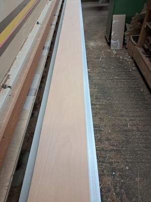Gedämpftes Buchenfurnier - 1 Naturholzplatte - 2300 mm x 140 mm