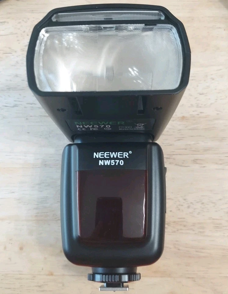 NEEWER NW570 Flash With Bag - Image 3 of 4