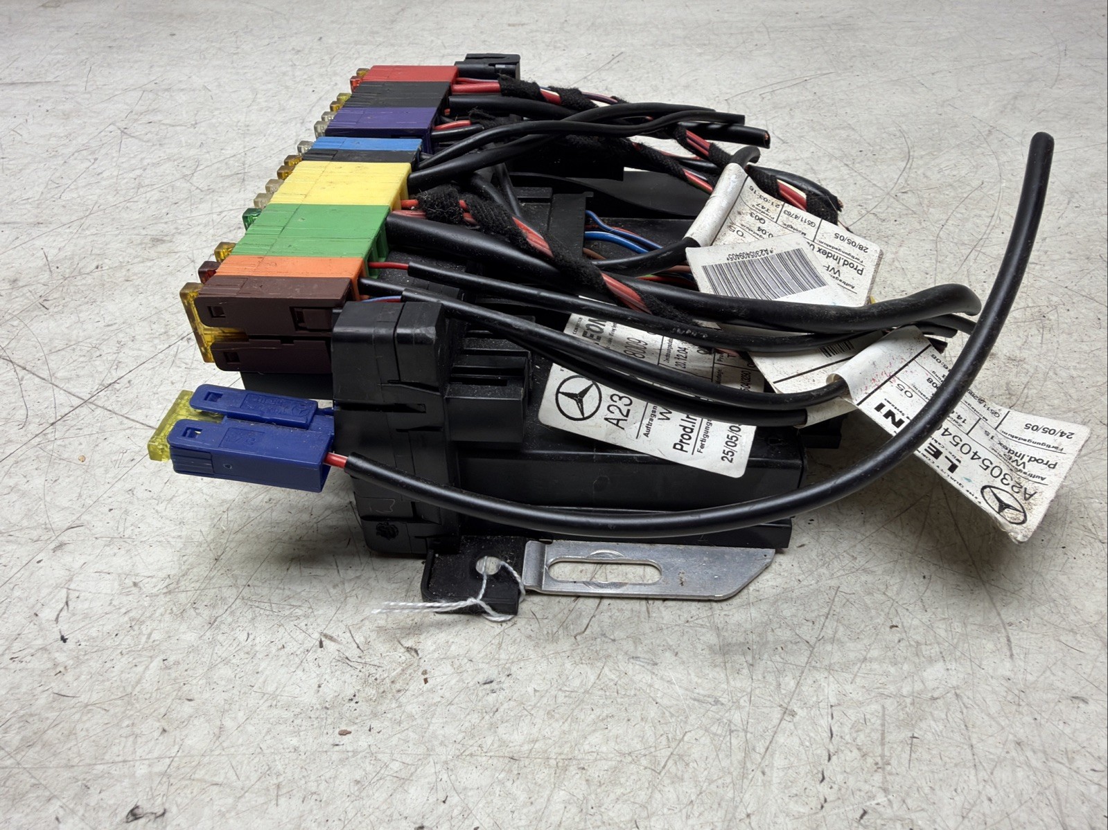 03-12 Mercedes R230 SL600 SL550 SL55 AMG Rear SAM Fuse Box Relay Module OEM K465