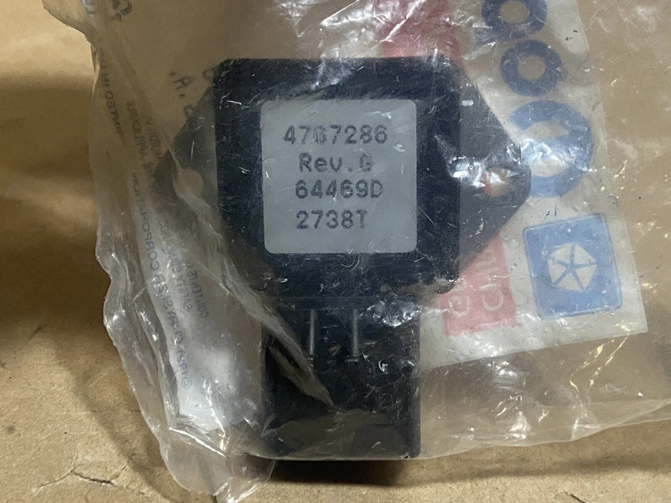 Relé de ventilador de refrigeración del radiador Mopar 4707286 -- Dodge Neon 1997 1998 1999 -- NUEVO OEM Foto 3 de 3