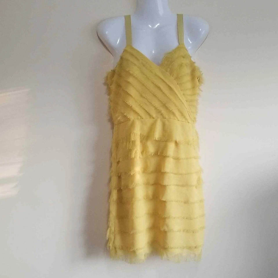 Vestido de cóctel Arden B amarillo talla pequeña Foto 2 de 4