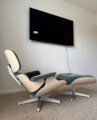 Eames 休闲椅和奥斯曼音乐| Mohair Supreme 军械库|