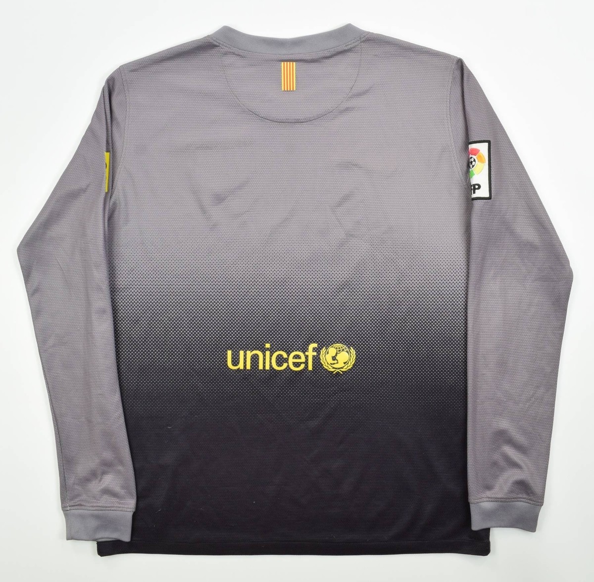♢﻿新品♢﻿FC Barcelona Nike 長袖シャツ Mサイズ F.C. Barcelona Long-Sleeve Tops Long Sleeve Shirts. Nike IL