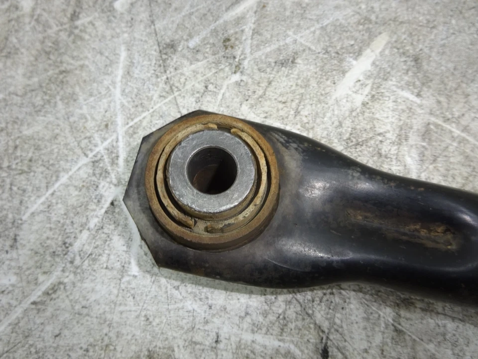 Brazo de control de localización inferior trasero Land Rover LR2 2008-2015 OEM DE230215 Foto 3 de 4