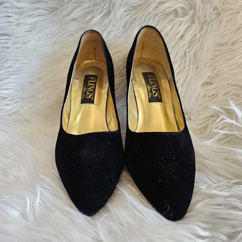 Tacones de aguja vintage de terciopelo negro Flings After Six años 80 talla 8  Foto 2 de 4