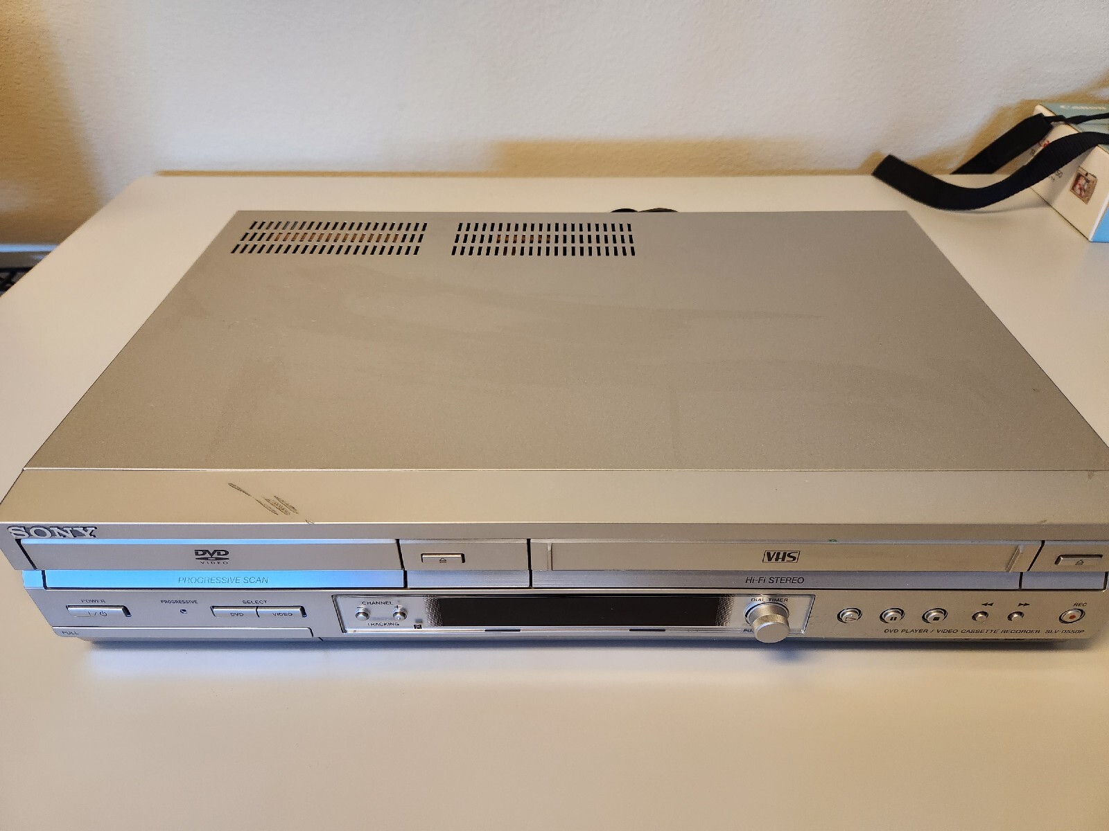 Pozri hmyz Ďeň učiteľov stierač sony dvd vhs combo player odkloniť
