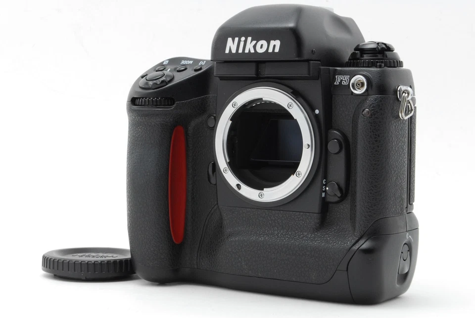 【N NEUWERTIG+++】Nikon F5 analoge Spiegelreflexkamera schwarz 35 mm Gehäuse - Bild 1 von 4