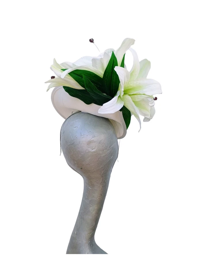 Fascinador de lirios blanco roto/blanco Foto 2 de 4
