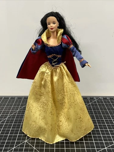 Vintage 1991 Snow White Barbie Doll Mattel Action Figure Disney 12in 21130 1990s