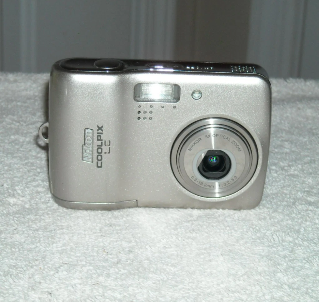 Nikon Coolpix L6 Digital Cameras with Date/Time Stamp for Sale