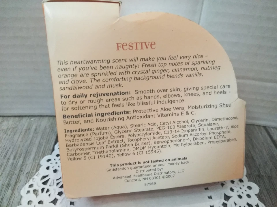 N.O.S. Crema corporal Essence of Beauty NAUGHTY OR NICE 7,25 OZ (FRAGANCIA LIGERA) Foto 3 de 4