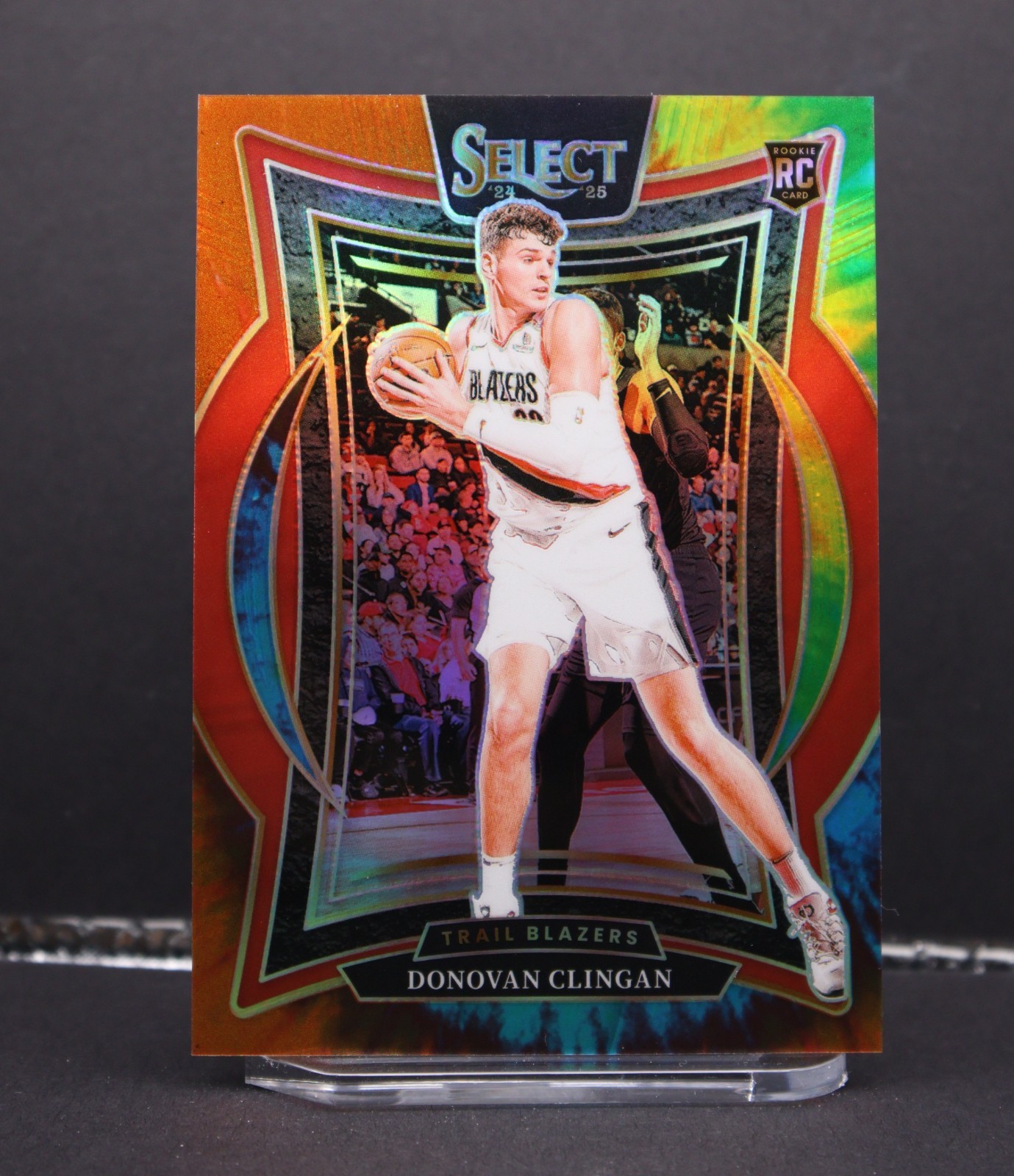 Donovan Clingan 2024-25 Panini Select - Concourse #69 Tie-Dye Prizm /25 (RC)