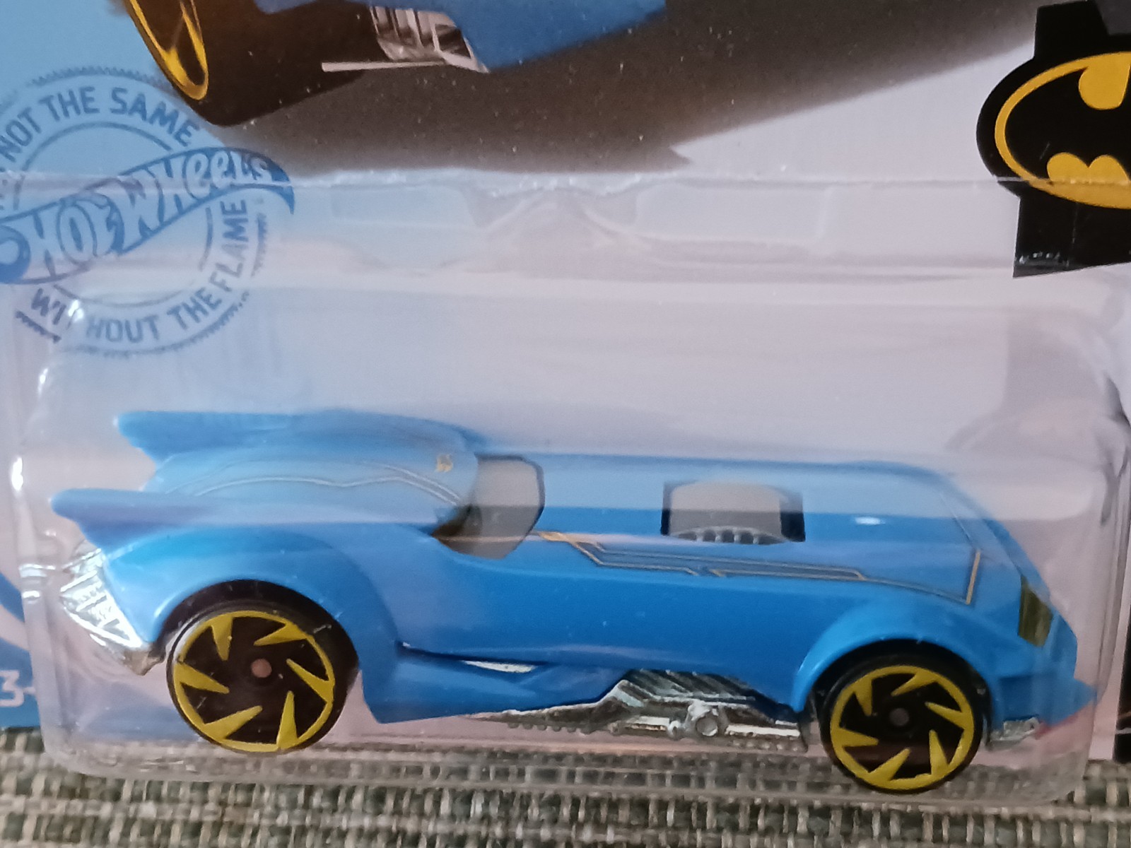 Foto 4 di 24
