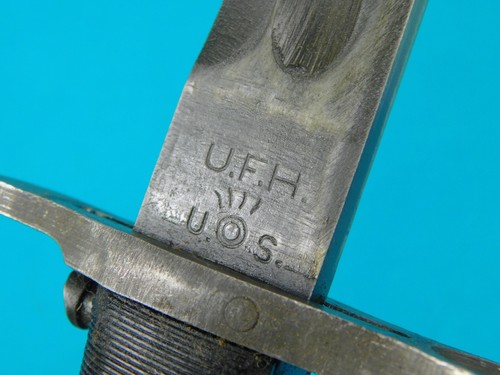 US WW2 Bayonet Fighting Knife w/ Dutch Scabbard - Picture 4 of 23