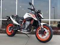 2021 KTM 890 Duke R