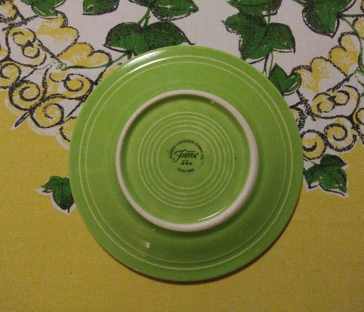 Fiesta Chartreuse 1997-1999 Retired 7” Salad Plate Near Mint Fiesta Chartreuse 1997-1999 Retired 7” Salad Plate Near Mint