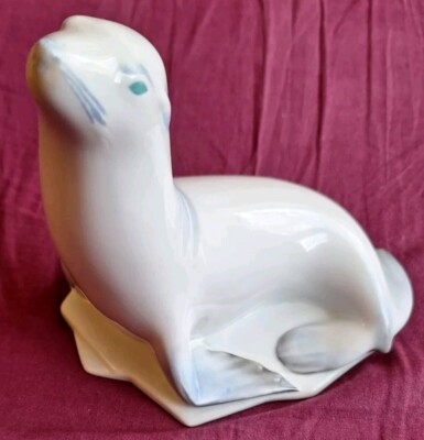 Herend Porzellan Figur Seehund Robbe Koloriert 18x17cm 