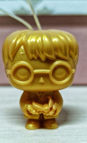 FIGURA DORADA HARRY POTTER - Imagen 2 de 2