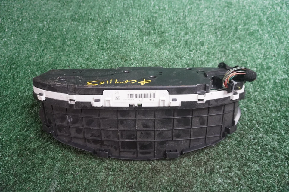 Cadillac DTS 2008 velocímetro calibre clúster fabricante de equipos originales 87 k millas 15930304 Foto 2 de 4