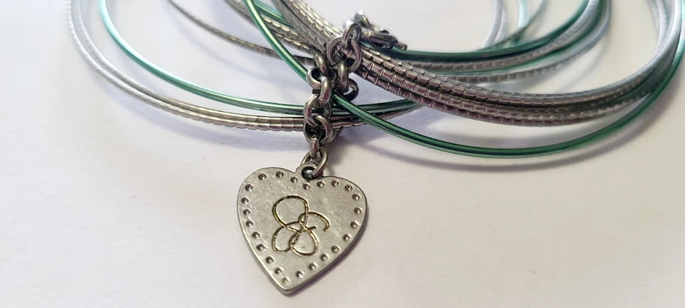 Juego de brazalete múltiple Jessica Simpson verde aguamarina y plata Foto 2 de 4