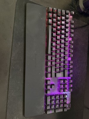 SteelSeries Apex Pro Gen3 Gaming Tastatur, Kabelgebunden, Schwarz