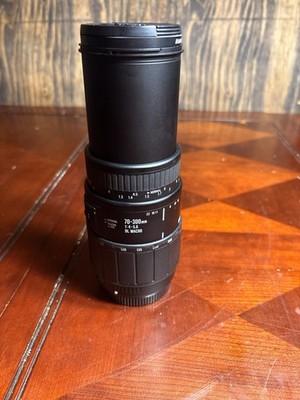 Sigma 70-300mm f/4-5.6 D DL Super Nikon F Mount Back Lens Has Light Fungus